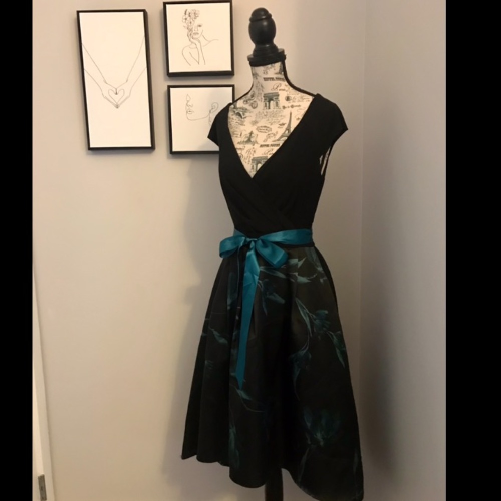🌹HOST PICK 🌹Le Chateau Black and Teal Flare Asymmetrical Formal Dress